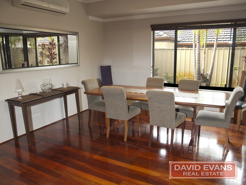 18 Kirkcaldy Terrace, Hocking WA 6065