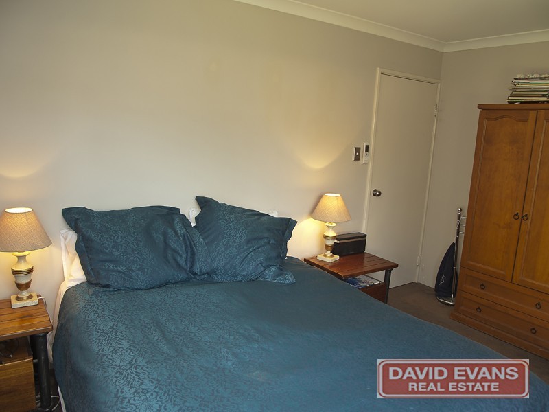 18 Kirkcaldy Terrace, Hocking WA 6065