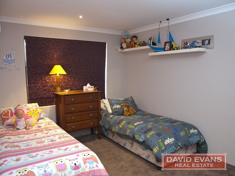 18 Kirkcaldy Terrace, Hocking WA 6065