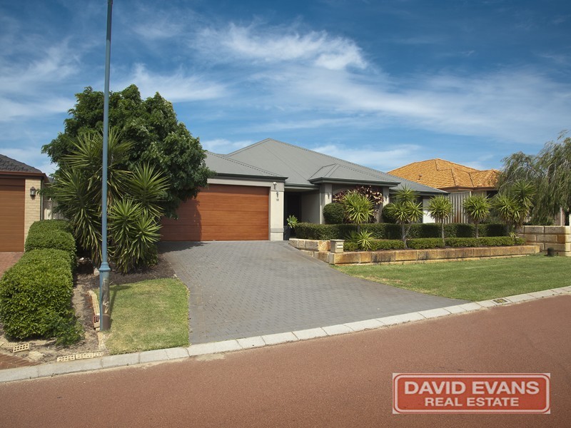 18 Kirkcaldy Terrace, Hocking WA 6065