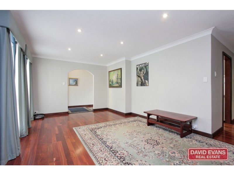 9 Phillip Court, Padbury WA 6025