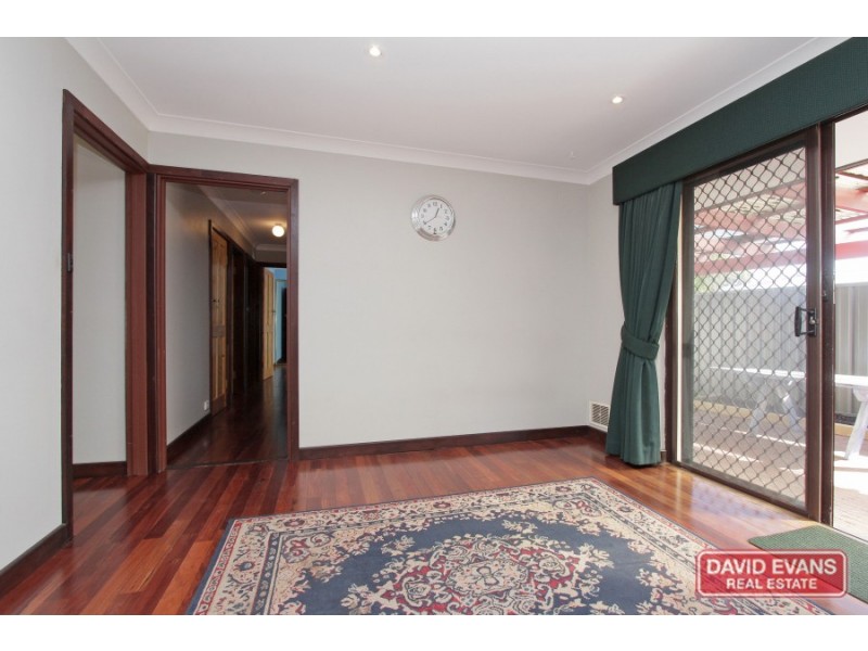 9 Phillip Court, Padbury WA 6025