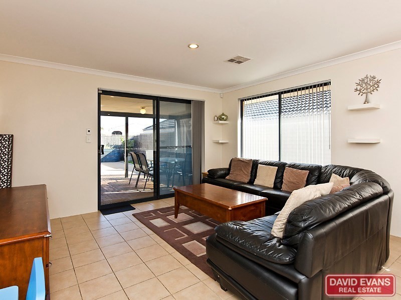 15 Watkins Loop, Tapping WA 6065