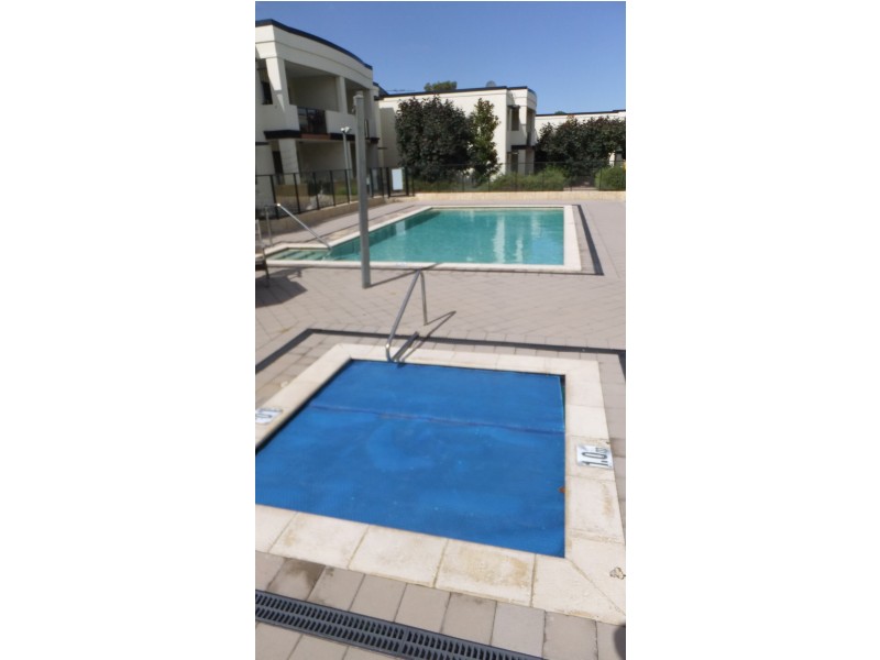6/5 Eastleigh Loop, Currambine WA 6028