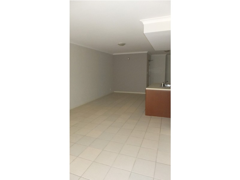 6/5 Eastleigh Loop, Currambine WA 6028
