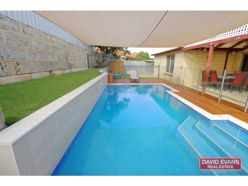 11 Leroux Retreat, Padbury WA 6025