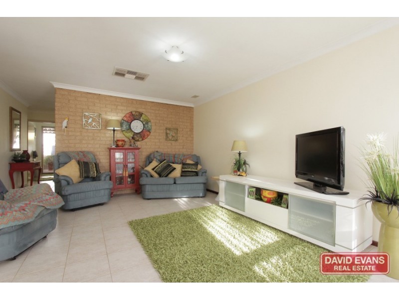 4B Henton Place, Heathridge WA 6027