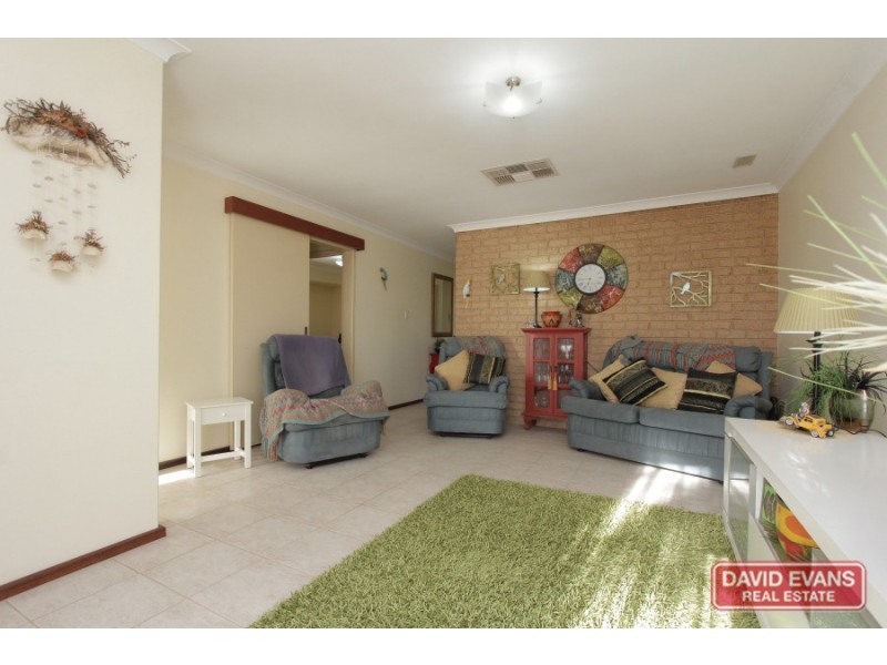 4B Henton Place, Heathridge WA 6027