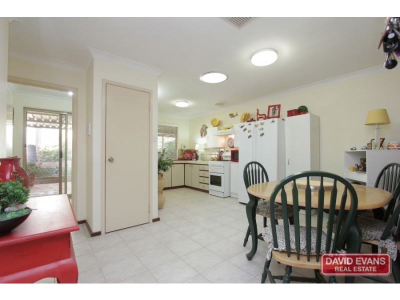 4B Henton Place, Heathridge WA 6027