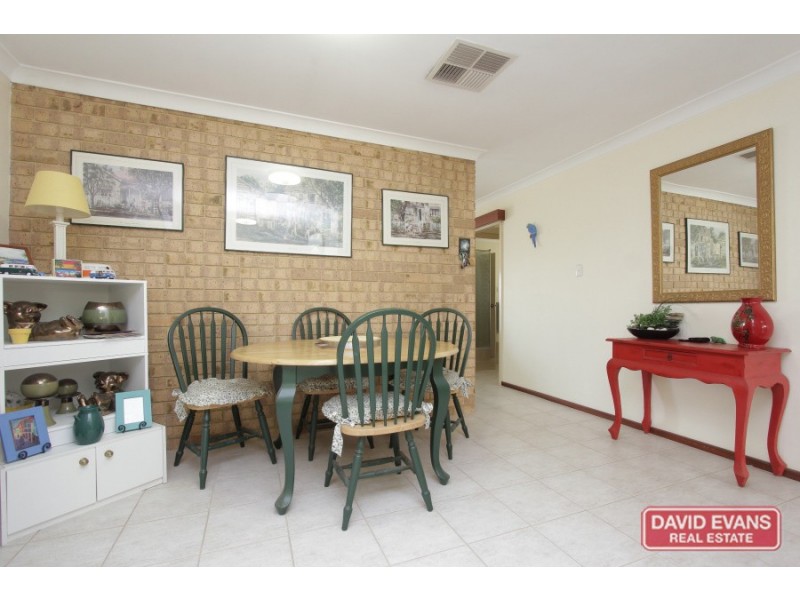 4B Henton Place, Heathridge WA 6027