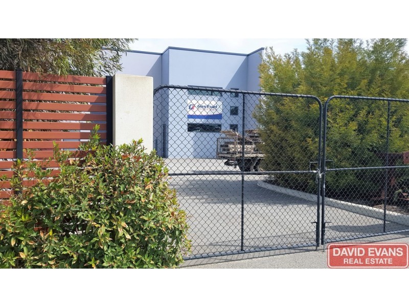 2/6 Bombardier Road, Wangara WA 6065