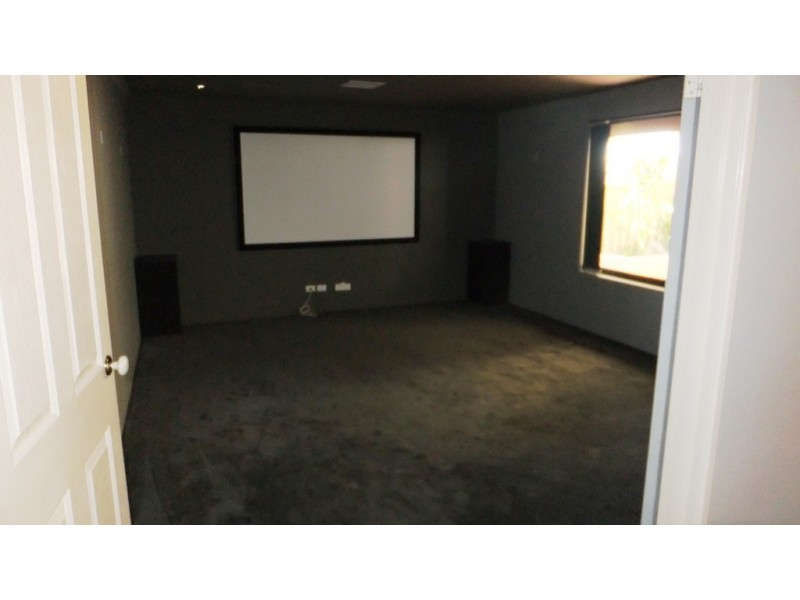 71 Landsdale Road, Darch WA 6065