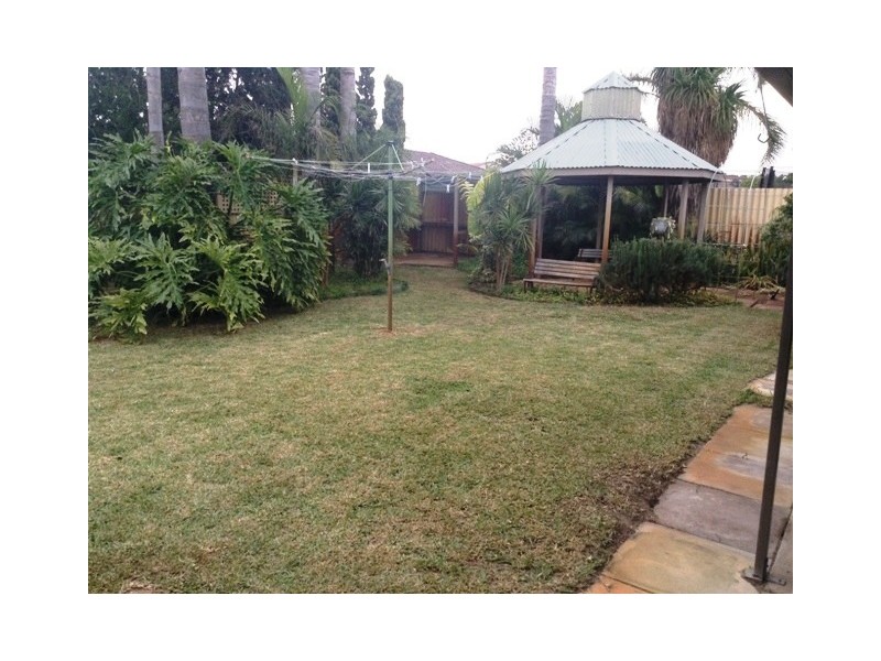 32 Tasman Road, Beldon WA 6027