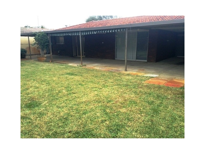 32 Tasman Road, Beldon WA 6027