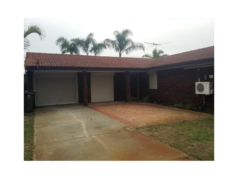 32 Tasman Road, Beldon WA 6027