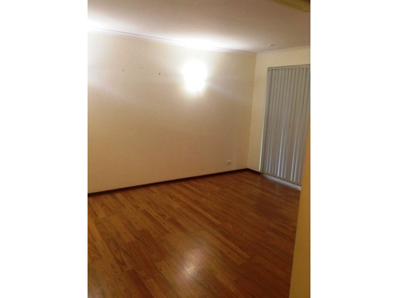 32 Tasman Road, Beldon WA 6027