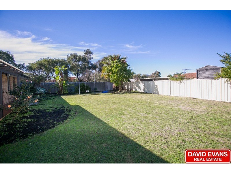 11 Aristos Way, Marangaroo WA 6064