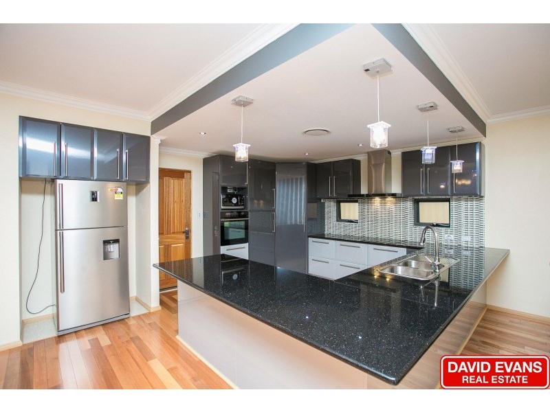 3 Westbury Lane, Madeley WA 6065