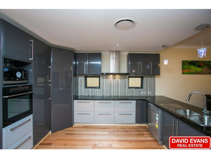 3 Westbury Lane, Madeley WA 6065