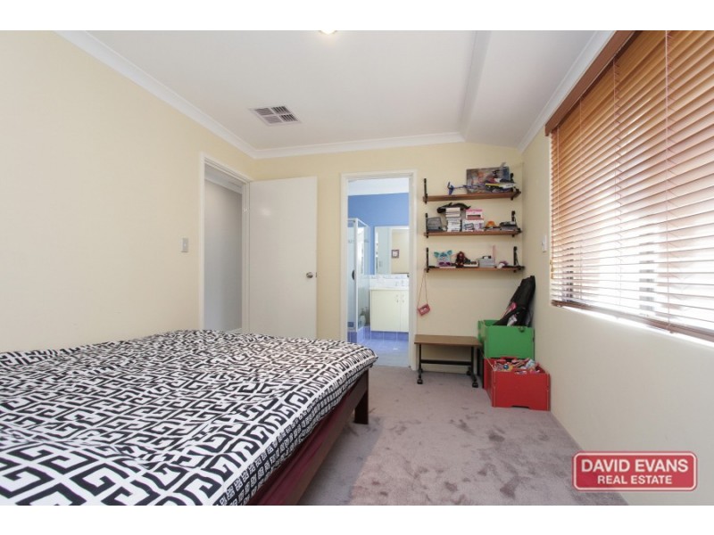 37 Busch Parkway, Pearsall WA 6065