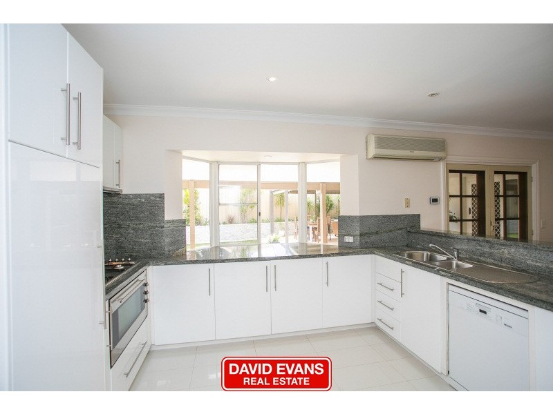 8 Cradle Close, Alexander Heights WA 6064