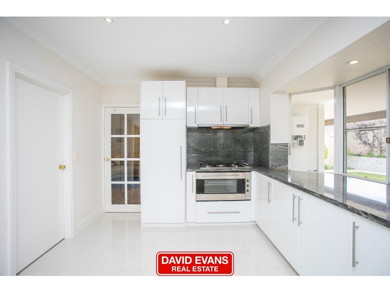 8 Cradle Close, Alexander Heights WA 6064