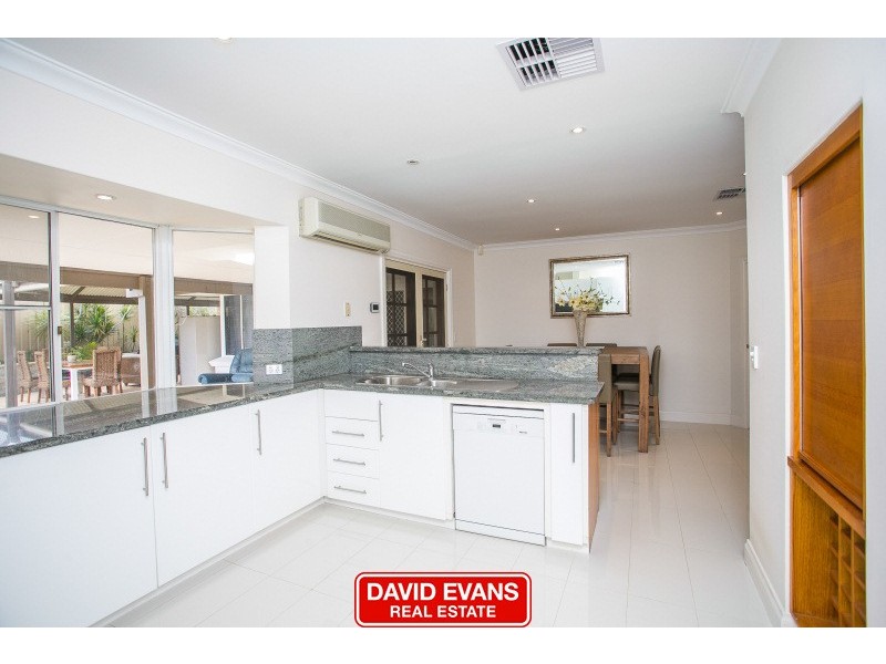 8 Cradle Close, Alexander Heights WA 6064