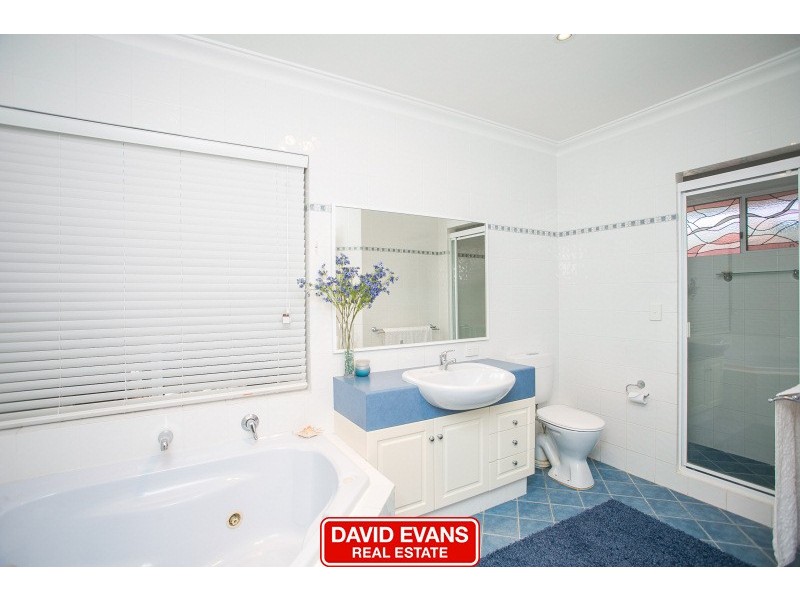 8 Cradle Close, Alexander Heights WA 6064