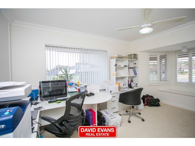 8 Cradle Close, Alexander Heights WA 6064