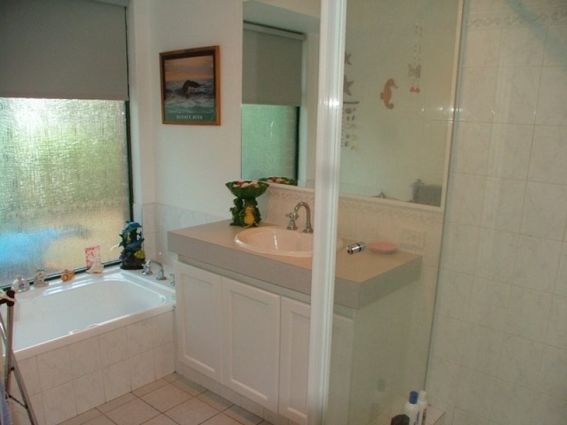 16 Ollera Mndr, Carramar WA 6031