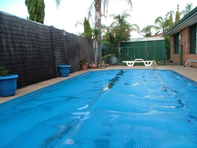 16 Ollera Mndr, Carramar WA 6031