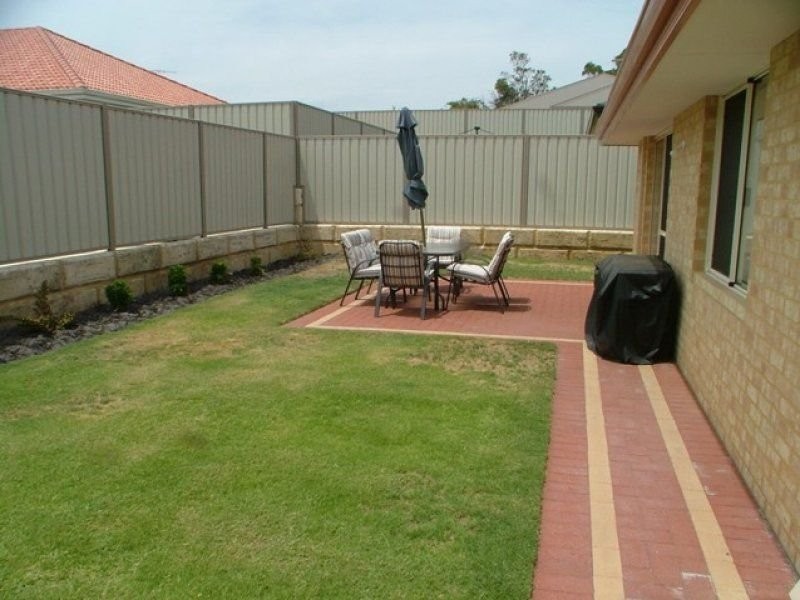 39 Watkins Loop, Tapping WA 6065