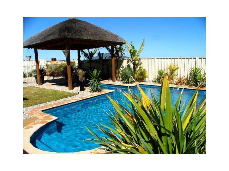 21 Litchfield Cr, Carramar WA 6031