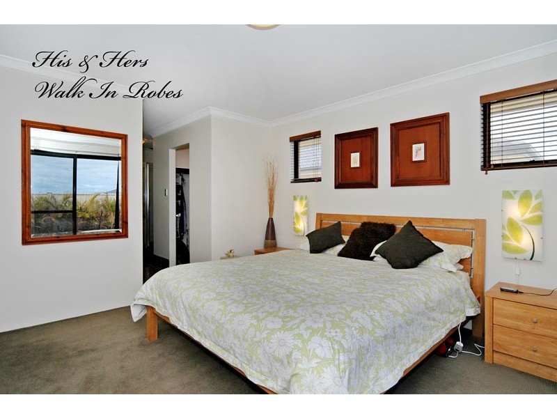 21 Litchfield Cr, Carramar WA 6031