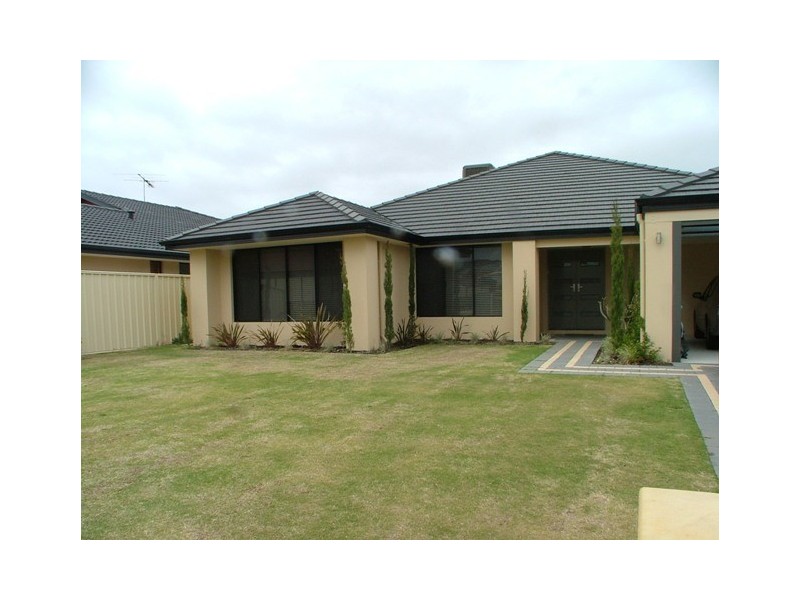 12 Enfield Turn, Carramar WA 6031