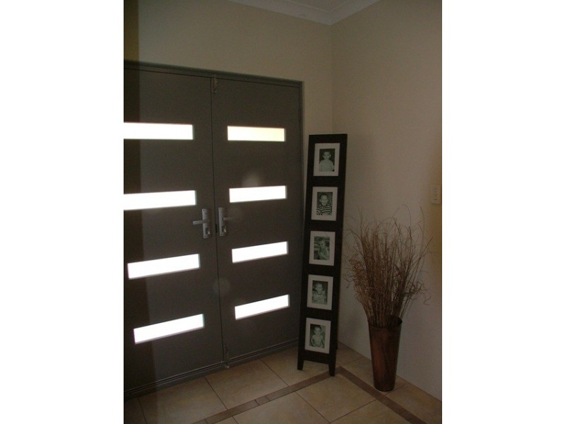 12 Enfield Turn, Carramar WA 6031