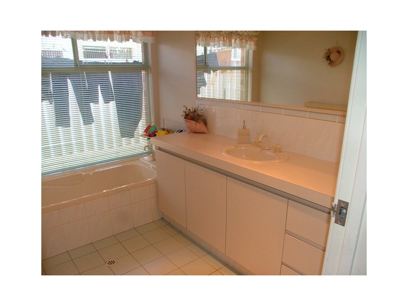 9 Bay Meadows Hts, Connolly WA 6027