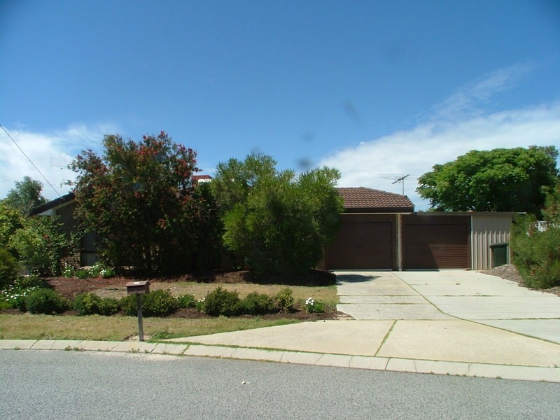 5 Carson Pl, Heathridge WA 6027