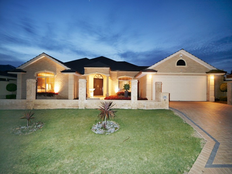 4 Mirror Place, Ocean Reef WA 6027