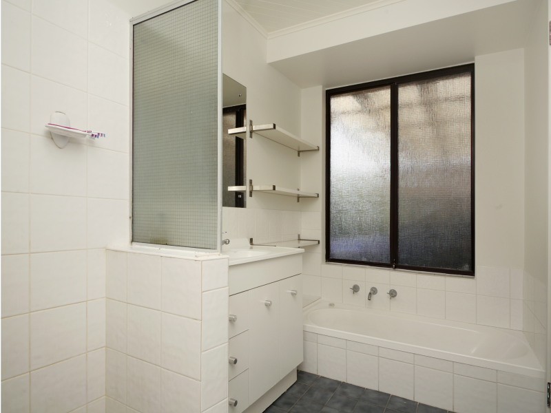 6 Richards Crescent, Craigie WA 6025