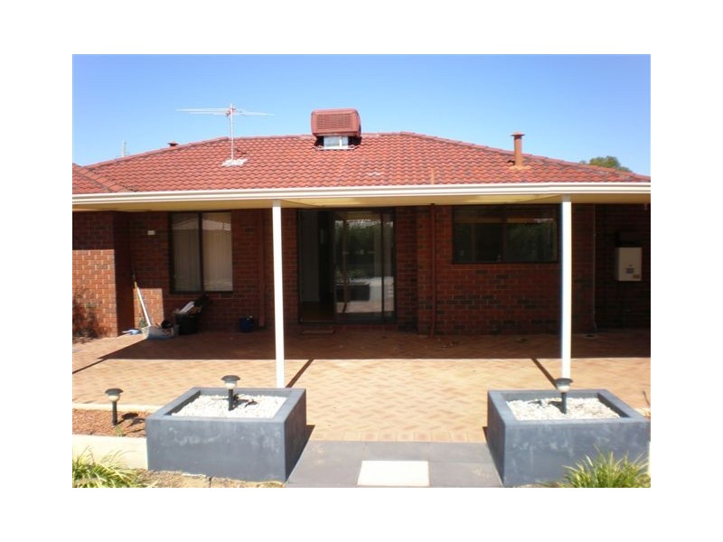 6 Richards Crescent, Craigie WA 6025