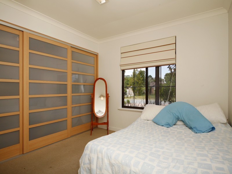 6 Richards Crescent, Craigie WA 6025