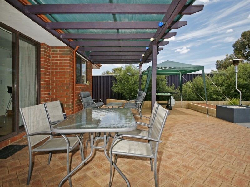 6 Richards Crescent, Craigie WA 6025