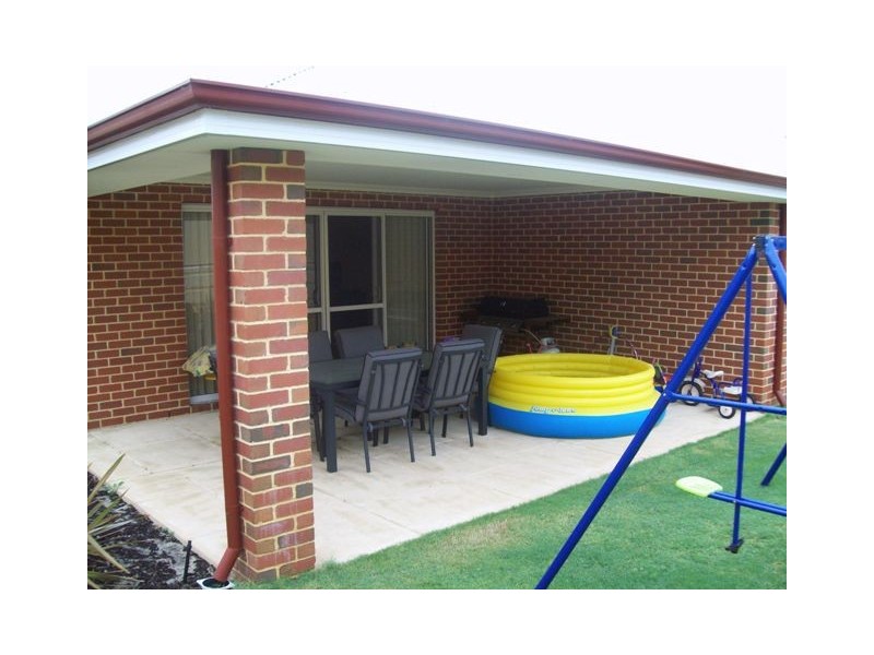 12 Meneguz Drive, Tapping WA 6065