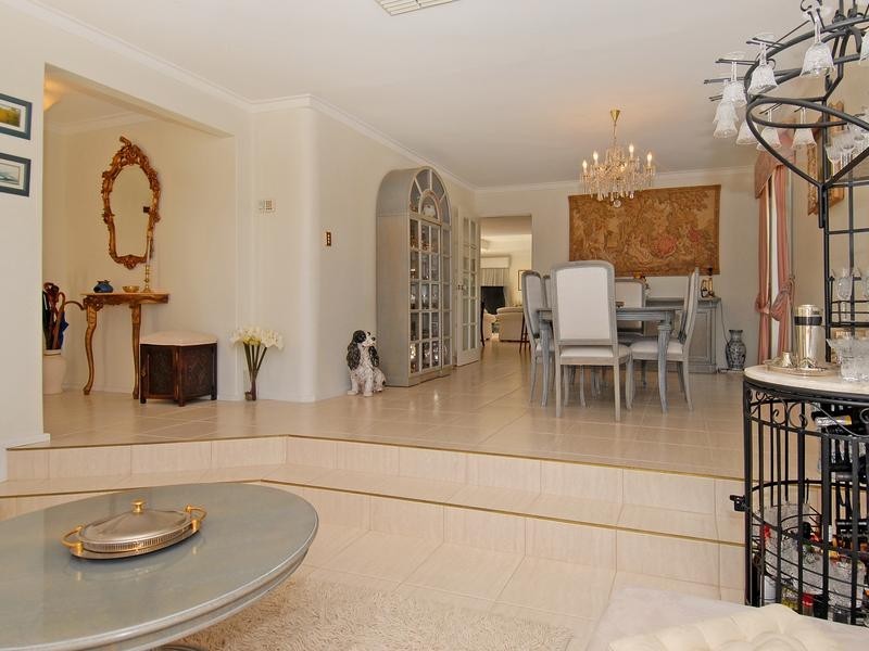 4 Bulla Place, Hillarys WA 6025