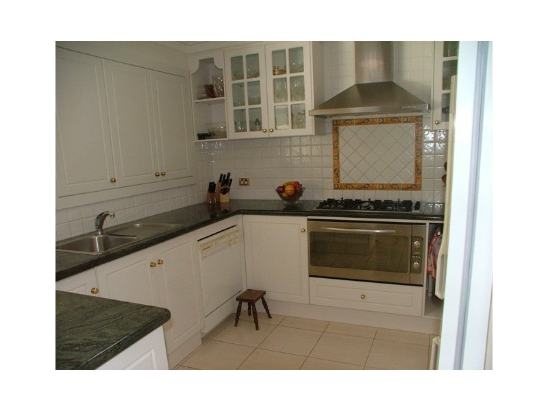 4 Bulla Place, Hillarys WA 6025