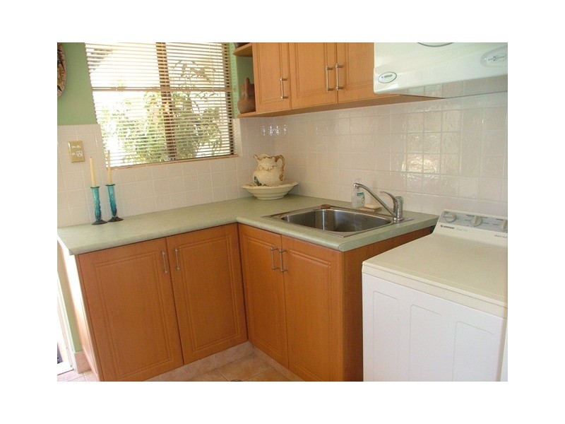 4 Bulla Place, Hillarys WA 6025