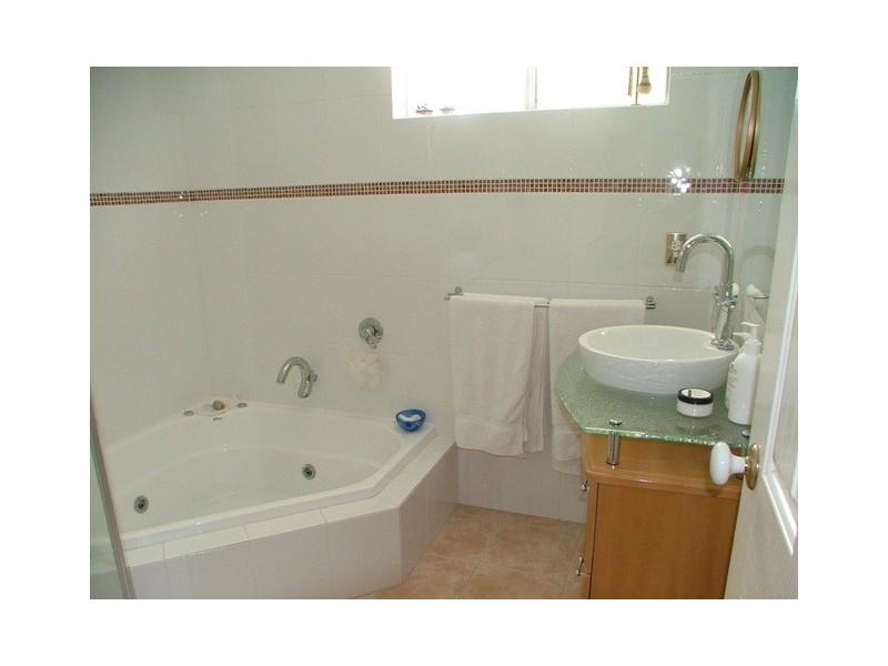 4 Bulla Place, Hillarys WA 6025