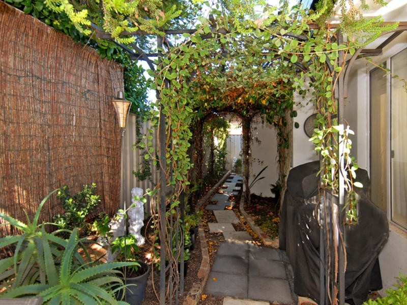 4 Bulla Place, Hillarys WA 6025