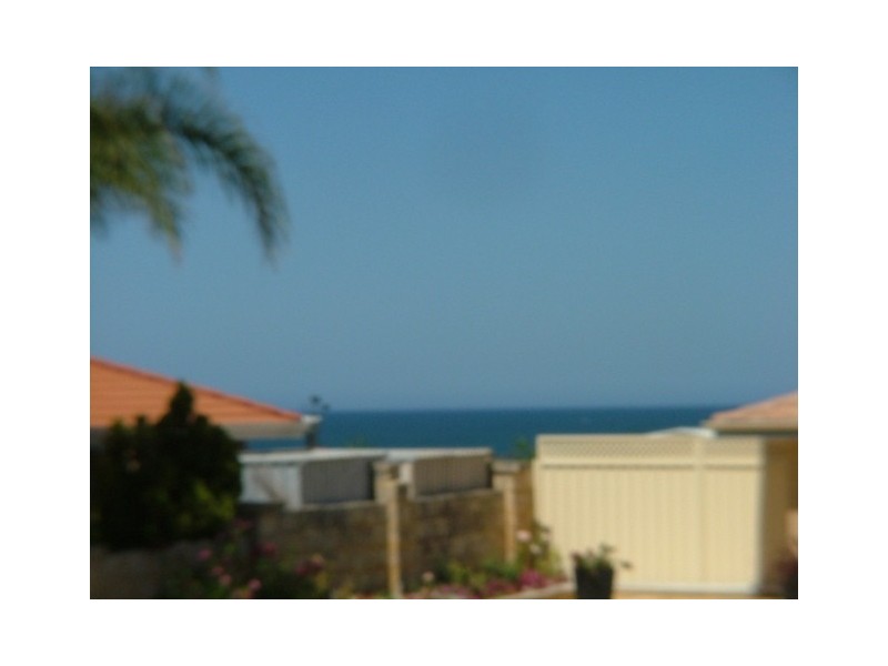 1 Chalmers Ct, Mindarie WA 6030